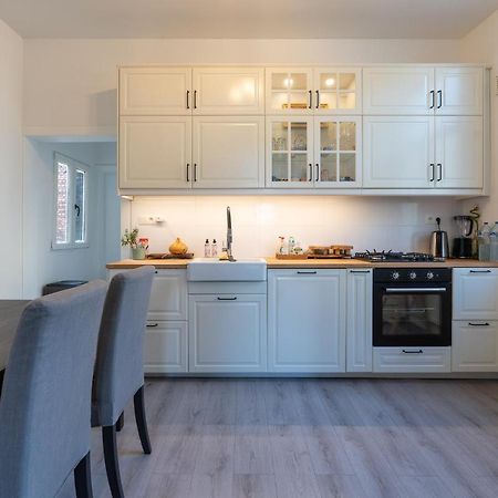 Large Room In House W Shared Kitchen & Bathroom W Free Parking Bluecard Amberes Exterior foto